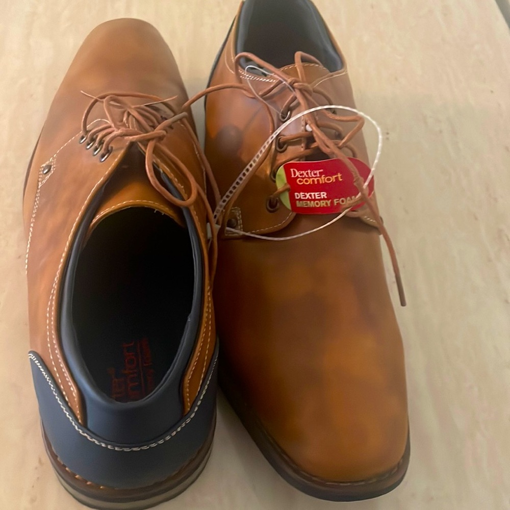 Mens Size 13. Dexter Comfort Memory Foam Dress Shoes.